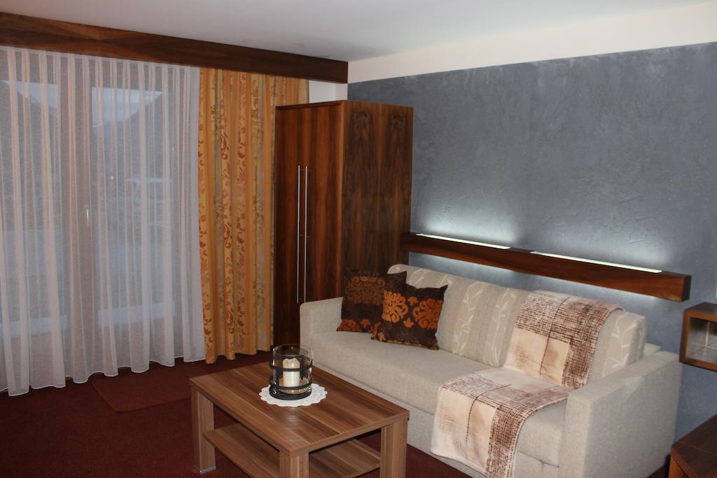 Appartements Zerzer Ried im Oberinntal Room photo